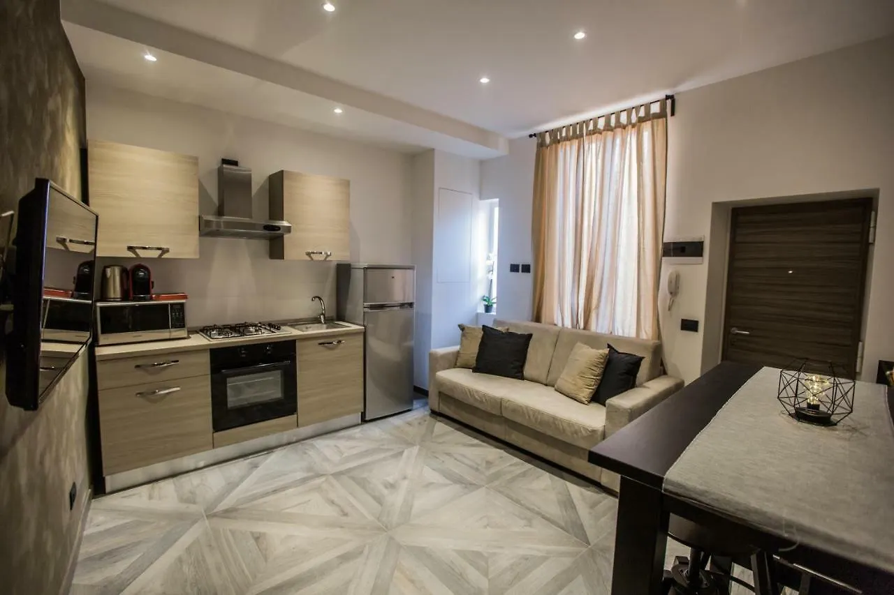 Castle Apartment Near Duomo Milão